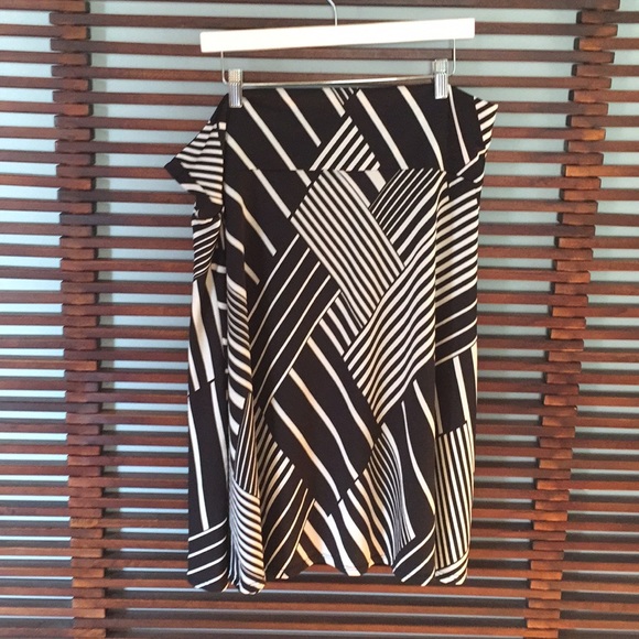 Lularoe skirt - Picture 3 of 6